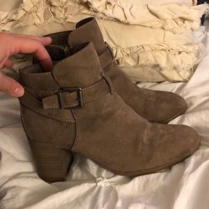 🍃Tan suede boots